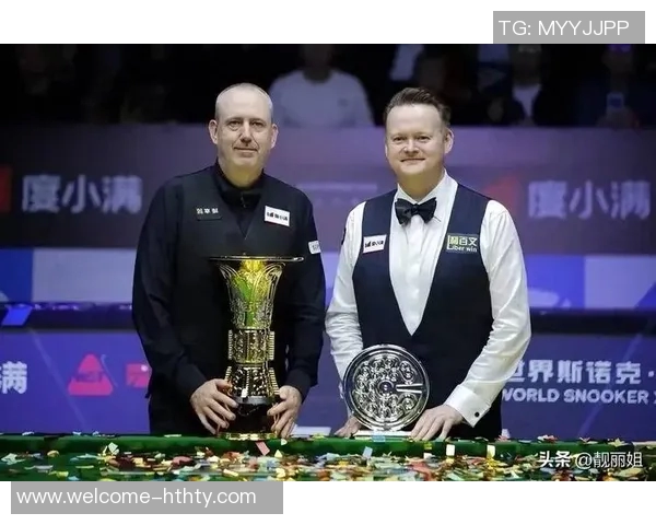 墨菲表现抢眼15投7中贡献21分3篮板4助攻三分球命中率高达375 墨菲表现抢眼15投7中贡献21分3篮板4助攻三分球命中率高达375